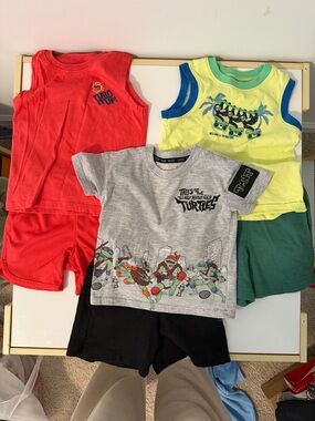 Teenage Mutant Ninja Turtles Gray Graphic Tee & Black Shorts Set - Boys